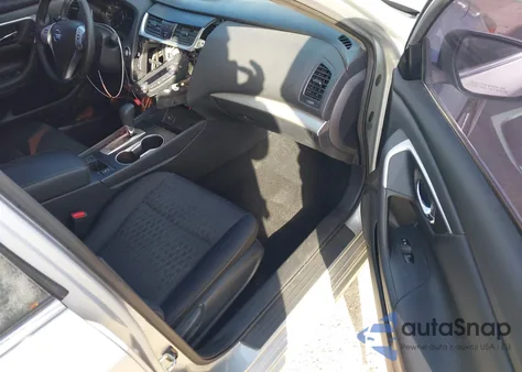 2017 Nissan Altima 2.5 Sv z USA, uszkodzony, nr VIN 1N4AL3AP2HC475268